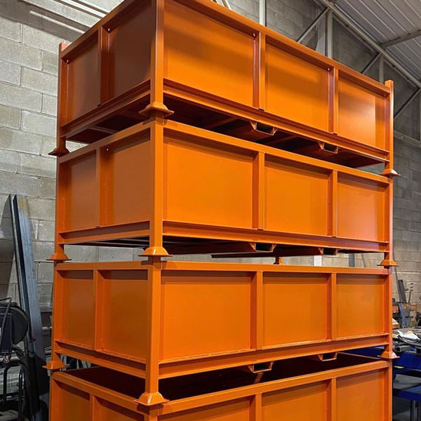 Range of steel pallets