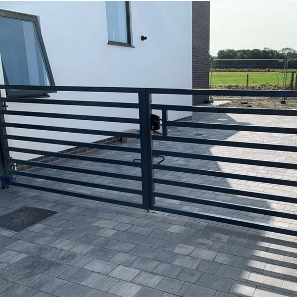 Bespoke double gate